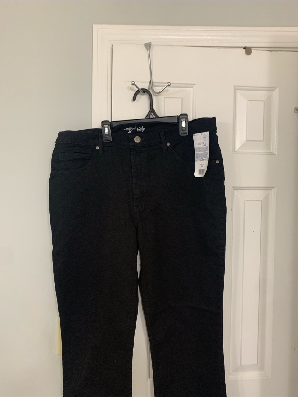 New!! Women's Riders by Lee Indigo Black Straight-Leg Jeans